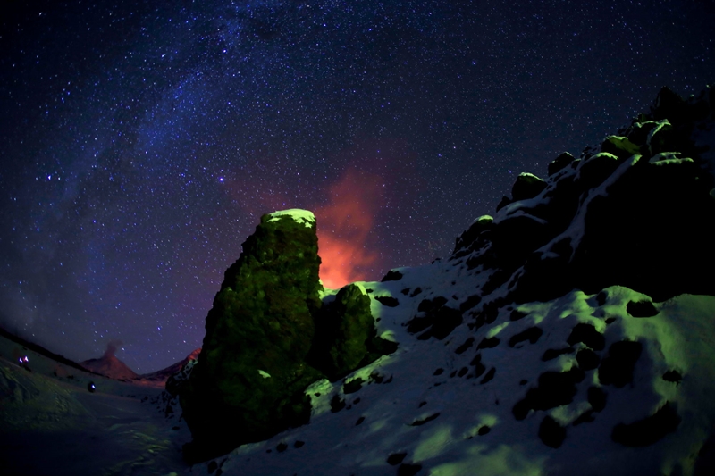 Mục sở thị núi lửa Kamchatka được mệnh danh là gã khổng lồ lành tính của Nga