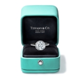 “Chiếc hộp màu xanh lam” đầy quyến rũ cộp mác Tiffany & Co. chính thức xuất hiện tại Việt Nam từ tháng 1/2021