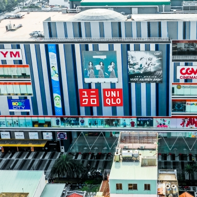CHÀO UNIQLO VẠN HẠNH  ƯU ĐÃI KÉP NHÂN NGÀY KHAI TRƯƠNG  Van Hanh Mall