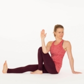 5 động tác yoga giảm đau tối đa vùng lưng