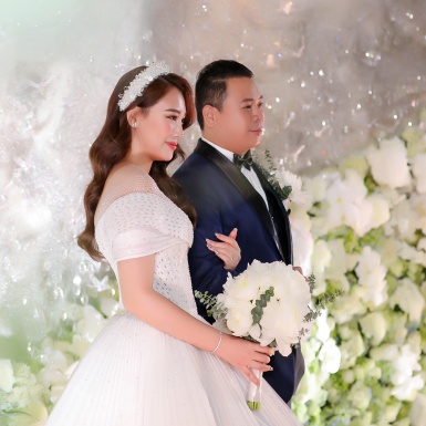 Dàn sao Việt tham dự đám cưới của “phù thủy sân khấu” Nguyễn Hiếu Tâm