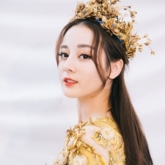 Hoa hậu Huỳnh Vy e ấp trong các thiết kế trang phục resort sang trọng của NTK Nguyễn Phương Đông