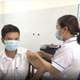 Campuchia trao thưởng cho người dân thứ 2 triệu tham gia tiêm chủng