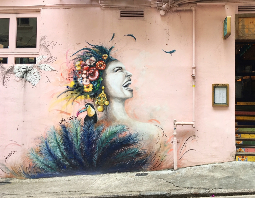 Có một Hong Kong tràn ngập màu sắc với những tác phẩm đường phố bắt mắt