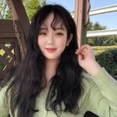 Lisa (BLACKPINK), Shin Min Ah… mang tóc mái dày trở lại