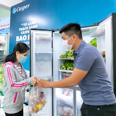 “Tủ lạnh Thạch Sanh” đồng hành cùng người dân Sài Gòn chống dịch