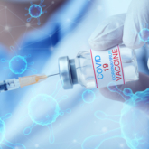 Khuyến cáo về hiện tượng sốt kéo dài sau khi tiêm vaccine COVID-19