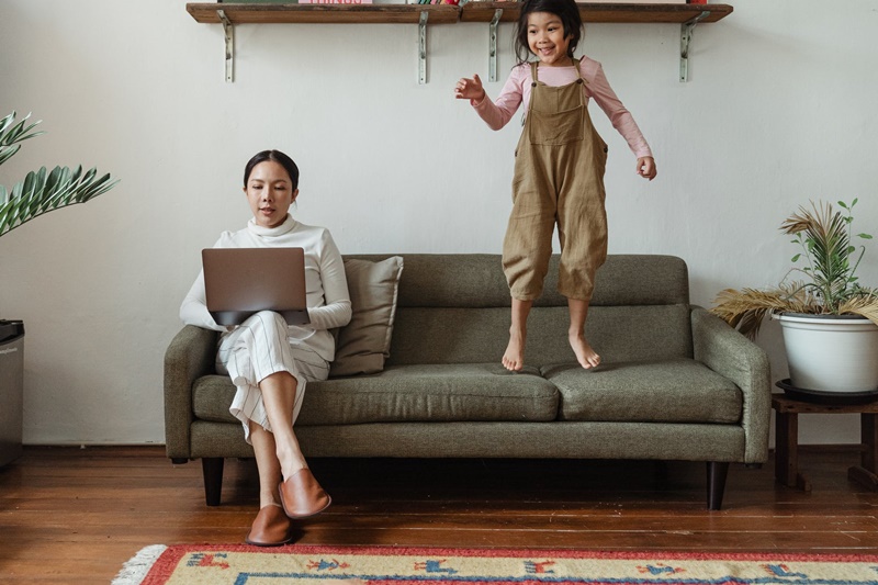 7 cách khơi dậy niềm vui khi làm việc tại nhà