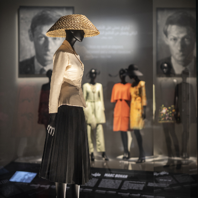 Không gian choáng ngợp của triển lãm thời trang “Christian Dior: Designer of Dreams” tại bảo tàng Qatar