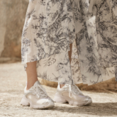 Nâng niu bước chân phái đẹp đương đại với thiết kế giày thể thao cao cấp Dior Vibe