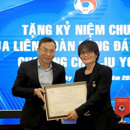 Bóng đá Việt Nam chia tay bác sỹ người Hàn Quốc Choi Ju-young