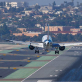 FAA cảnh báo ảnh hưởng của dịch vụ mạng 5G với hoạt động của máy bay