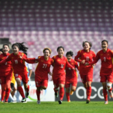 Chiếc cúp vàng FIFA World Cup nữ 2023 ghé thăm Việt Nam