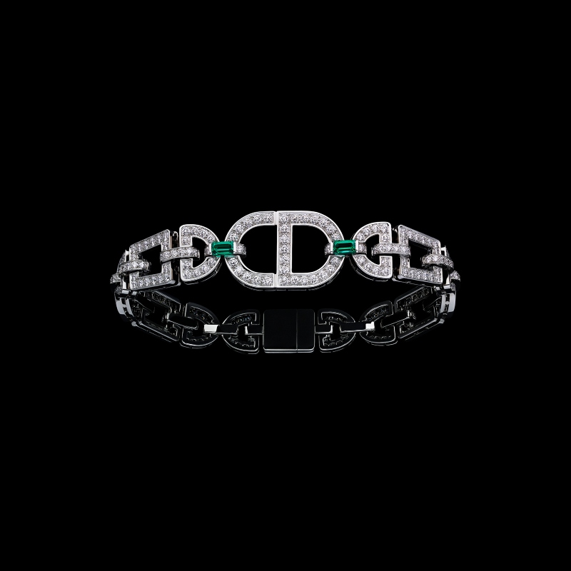 vong haute joaillerie trong bst dior men thu dong 2022 1 - Lạc bước vào thế giới nghệ thuật chế tác thủ công trên mặt đá quý và kim cương của Christian Dior