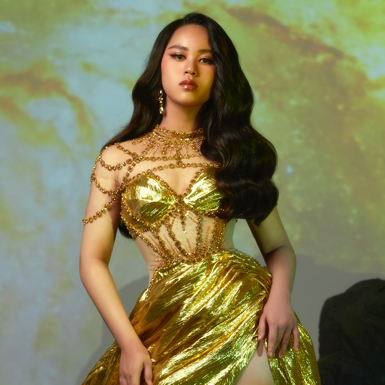 Hoa hậu nhí Bella Vũ thay đổi hình tượng trong các thiết kế của NTK Nguyễn Minh Tuấn