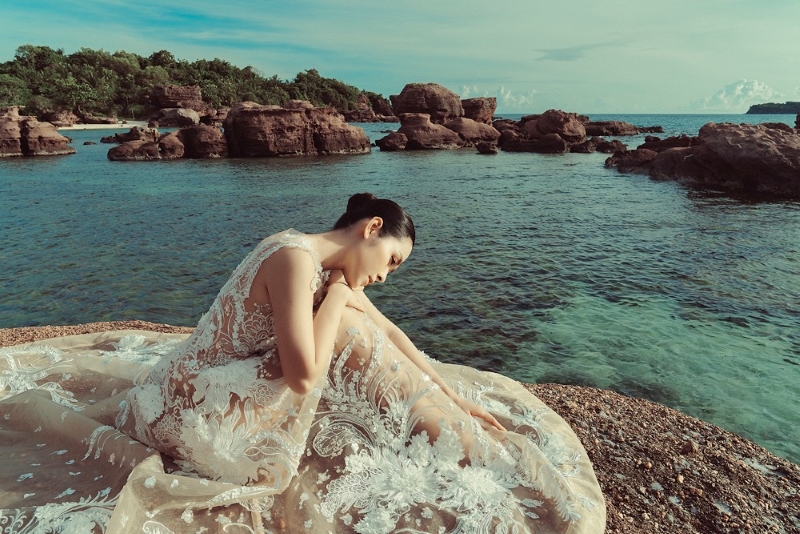 Diệp Bảo Ngọc và Đào Thị Hà lộng lẫy trong thiết kế váy cưới Haute Couture của NTK Hoàng Hải