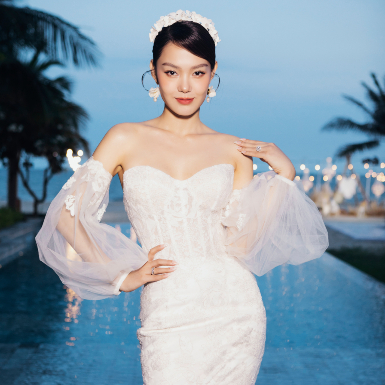 “Cô dâu tháng 6” Minh Hằng diện thiết kế đầm cưới kiều diễm trị giá hàng nghìn USD trong hôn lễ