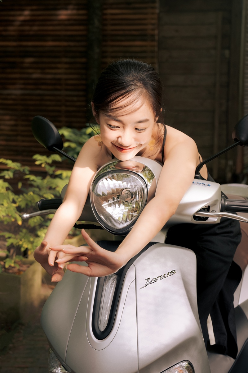 Hoang Ha 2 - Dàn Hot Girl Việt đồng loạt khoe “phụ kiện” đẹp – độc – đỉnh dạo phố