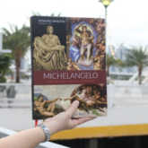 “Michelangelo: Cuộc đời và tác phẩm qua 500 hình ảnh” – Chuyện đời vĩ nhân qua lăng kính nghệ thuật
