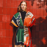 Chiêm ngưỡng các thiết kế khăn choàng lụa cao cấp “độc nhất vô nhị” mùa Thu Đông 2022 của Hermès