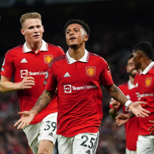 Manchester United đánh bại Liverpool ở trận derby nước Anh