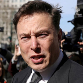 Tỷ phú Elon Musk gây sốc khi tuyên bố mua lại Manchester United