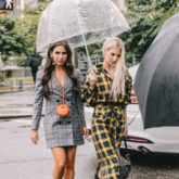 Bỏ túi 5 món đồ thời trang giải cứu các quý cô khỏi những cơn mưa “không hẹn mà gặp” ngày cuối Hè