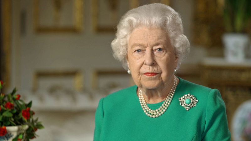 thong diep thoi trang cua nu hoang elizabeth 2 9 - “Thời trang ngoại giao” của Nữ hoàng Elizabeth II: Khi thời trang cất tiếng nói
