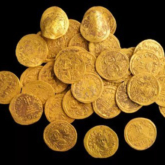 Tìm thấy 44 đồng tiền vàng cực kỳ quý hiếm tại Israel
