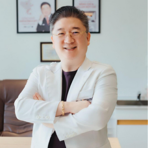 Gặp gỡ giáo sư, bác sĩ Kwon Han Jin – cha đẻ của công nghệ thẩm mỹ Ultra V