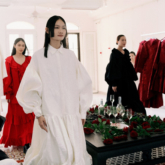 Sài Gòn phồn hoa – BST Quiet Luxury 2023 Chu Fashion trong không gian nghệ thuật đương đại