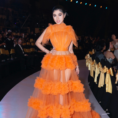 Hoa hậu Emily Hồng Nhung khoe nhan sắc quyến rũ cùng thần thái cuốn hút tại sự kiện