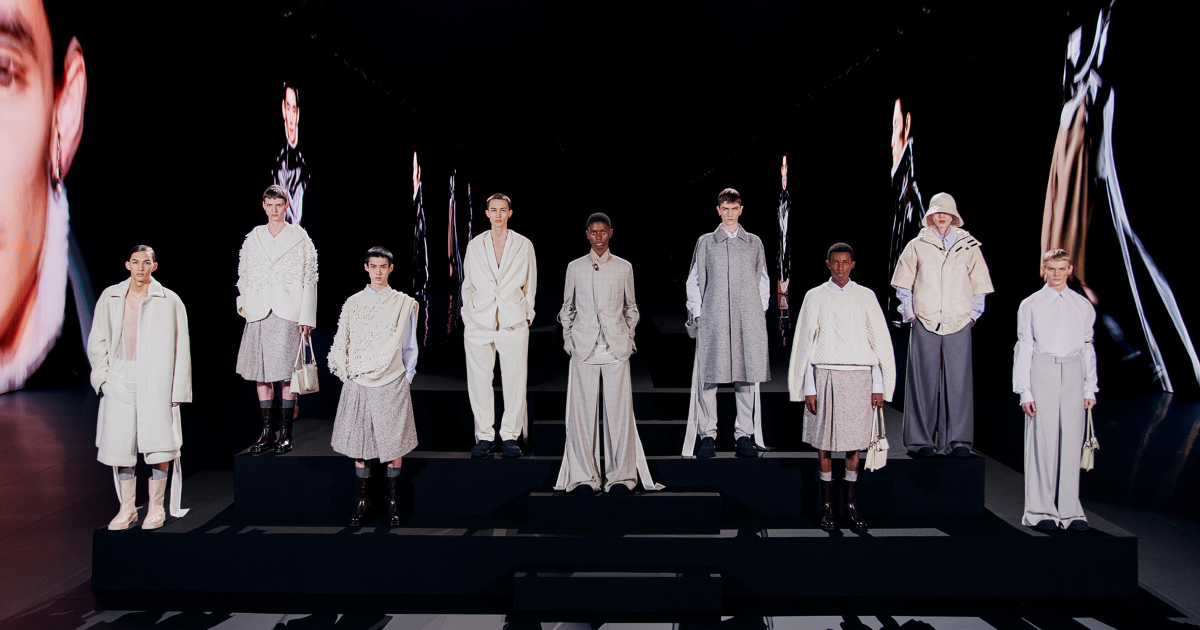 Dior Haute Couture Thu Đông 2022 Điển tích Ukraine sự kết nối và chế tác  thủ công