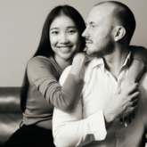 Trang Nguyễn & Brian Crudge: Yêu nhau vì những điều không biết nói cùng ai