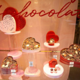 Chocolate đắt đỏ-phép thử đối với người tiêu dùng Nhật Bản