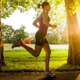 7 lưu ý tránh mất sức khi chạy bộ dưới thời tiết nắng nóng