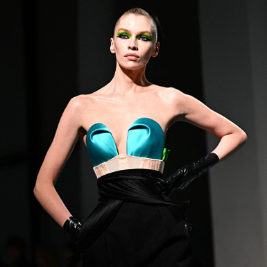 BST Jean Paul Gaultier Haute Couture Xuân Hè 2023: Vẻ đẹp vĩnh cửu ẩn sau những đường cắt may hoàn hảo