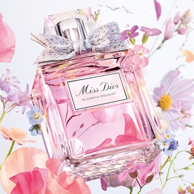 Miss Dior Blooming Bouquet: Khi bó hoa tình yêu nở rộ
