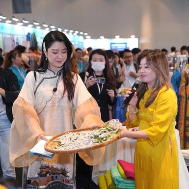 Triển lãm quốc tế vải cao cấp Texfuture Việt Nam Xuân Hè 2023: Mở ra cơ hội cho ngành dệt may Việt Nam