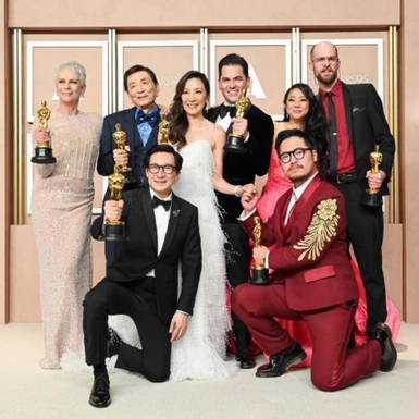 Oscar 2023 và những cái “nhất”