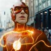 “Flash”: Một vài gạch đầu dòng cho một tựa phim không “thuận buồm xuôi gió” của DC