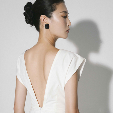 Đẳng cấp của sự tối giản trong BST Less & Luxe by Huyen Chau Nguyen