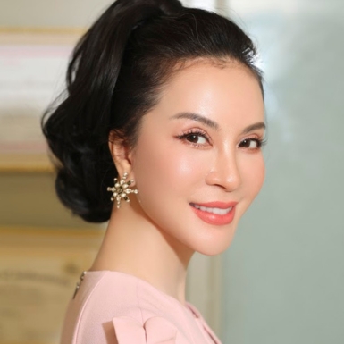 Gu thời trang chuẩn giúp MC Thanh Mai luôn cuốn hút ở tuổi U50