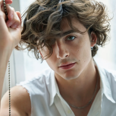 Gout bạn gái của “chàng thơ” Timothée Chalamet: Tài năng, xinh đẹp và đều “bốc lửa”