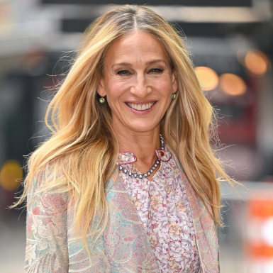 Sarah Jessica Parker chia sẻ bí quyết chăm sóc sắc đẹp và nâng cao sự tự tin ở độ tuổi U60