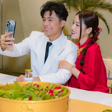 Puka diện trang sức cưới gần 200 triệu tình tứ bên chồng sắp cưới Gin Tuấn Kiệt