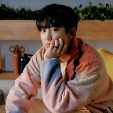 Chanyeol (EXO) chính thức trở lại với MV solo “Good Enough”