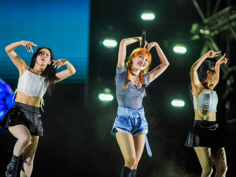 #GENfest ngày đầu tiên: ZICO, HyunA cùng HIEUTHUHAI, tlinh, GDUCKY, Low G, Gill “đốt cháy” sân khấu