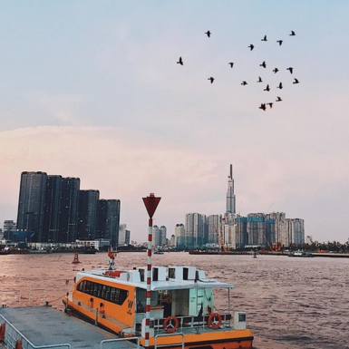 Du ngoạn sông Sài Gòn với waterbus 2 tầng, tại sao không?