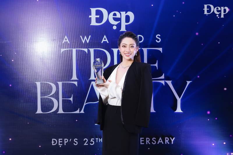 luong thuy linh dep awards 2023 - 1